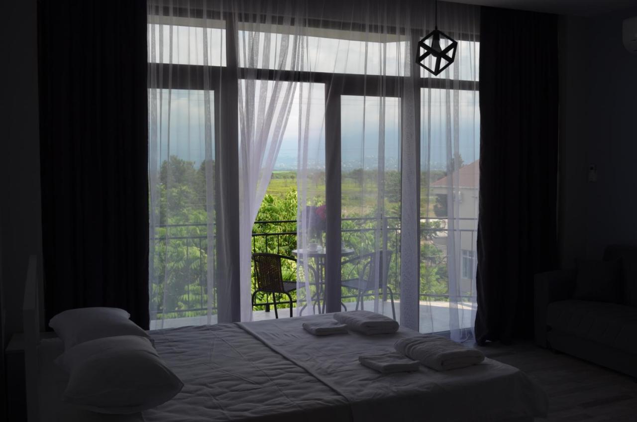 Guest House Madonna Kobuleti Esterno foto